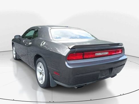 Used 2013 Dodge Challenger SXT Plus RWD image 9