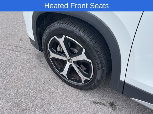 Certified 2025 Volkswagen Tiguan SE AWD/4WD image 11