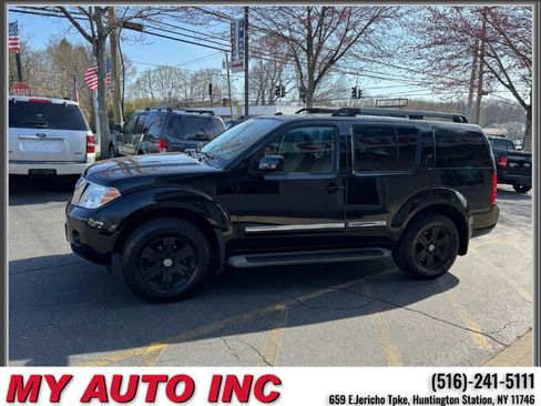 Used 2011 Nissan Pathfinder Silver w/ Protection Pkg image 7