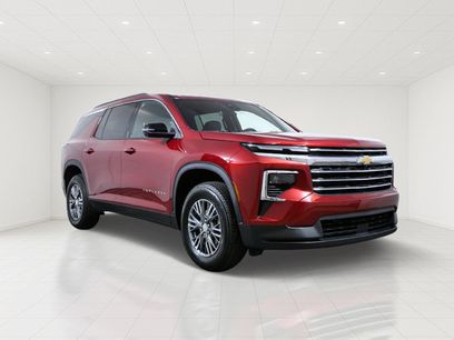 Used 2025 Chevrolet Traverse LT w/ Driver Confidence Package