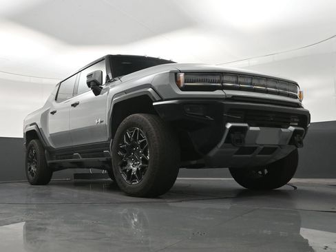 Used 2025 GMC Hummer EV 2X AWD/4WD image 30
