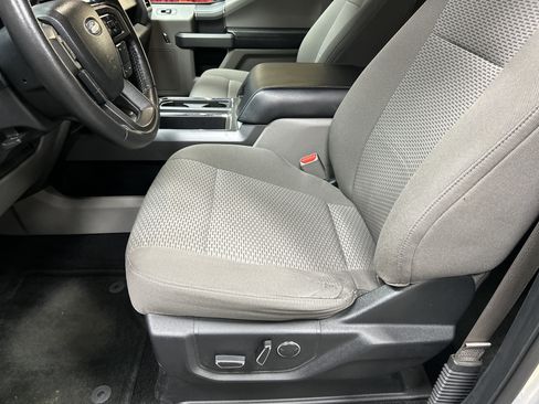 Used 2017 Ford F150 XLT w/ Equipment Group 302A Luxury AWD/4WD image 22