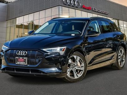 Used 2022 Audi e-tron Premium w/ Convenience Plus Package