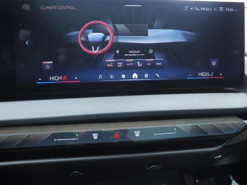 Used 2025 BMW X3 xDrive30i w/ Premium Package image 32