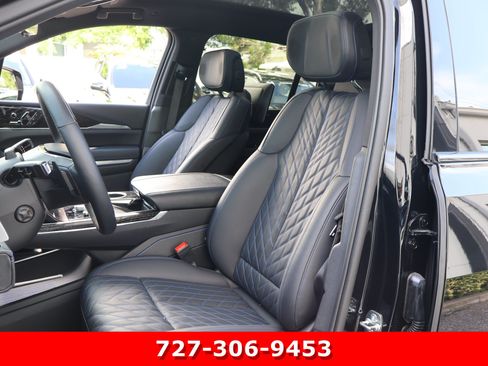 Used 2025 Cadillac Escalade IQ Sport 1 w/ Smart Trailering package AWD/4WD image 2