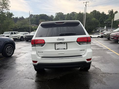 Used 2017 Jeep Grand Cherokee Limited AWD/4WD image 5