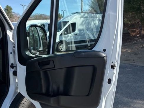 Used 2024 RAM ProMaster 2500 w/ Convenience Group FWD image 33