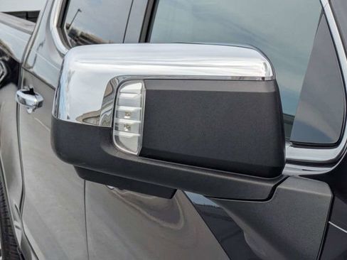 Used 2025 GMC Sierra 1500 SLT RWD image 11