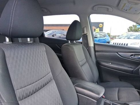 Used 2019 Nissan Rogue SV w/ Premium Package AWD/4WD image 14