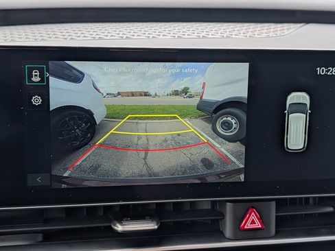Used 2026 Kia Carnival FWD image 27
