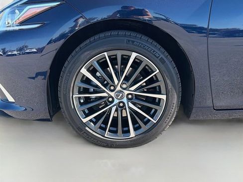 Used 2023 Lexus ES 350 w/ Premium Package image 42