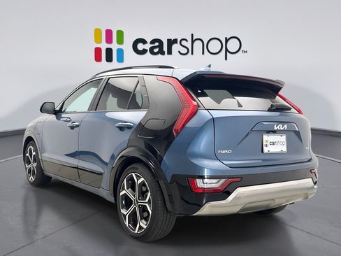 Used 2024 Kia Niro SX Touring FWD image 3
