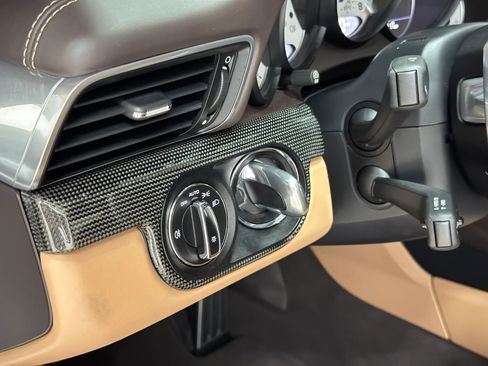 Used 2017 Porsche 911 Turbo S image 54