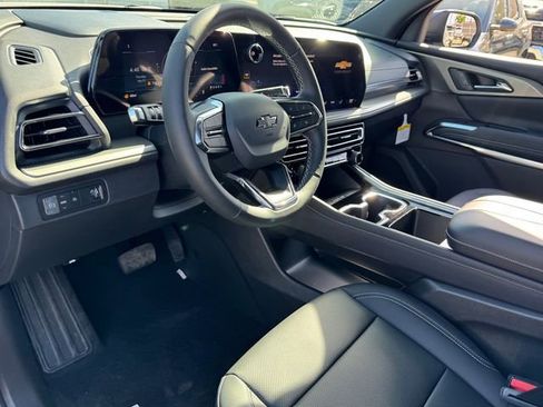 New 2026 Chevrolet Traverse LT w/ Midnight/Sport Edition FWD image 11