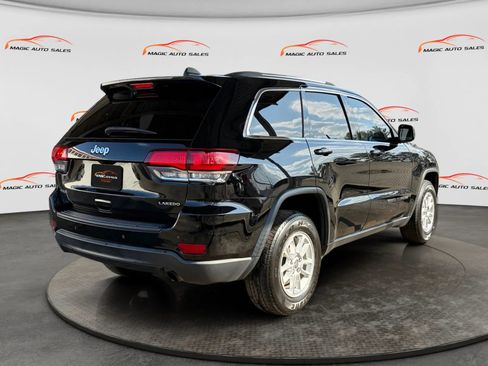 Used 2020 Jeep Grand Cherokee Laredo image 6