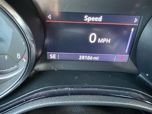 Used 2021 Buick Encore GX Preferred w/ Cold Weather Comfort Package FWD image 21