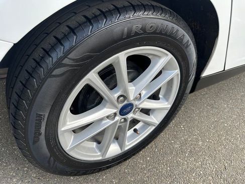 Used 2018 Ford Focus SE image 18