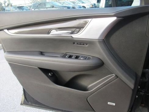 Certified 2024 Cadillac XT6 Sport w/ Technology Package image 21