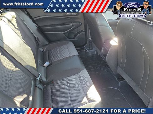 Used 2024 Chevrolet Trax LT w/ Sunroof Package image 16
