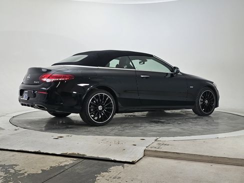 Used 2018 Mercedes-Benz C 300 4MATIC Cabriolet image 3