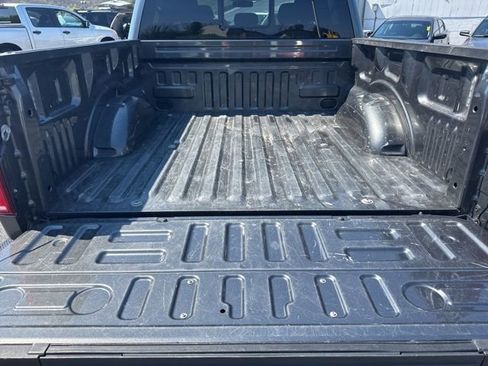 Used 2018 Ford F150 XLT w/ Equipment Group 302A Luxury AWD/4WD image 10
