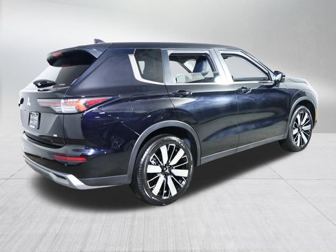 Used 2025 Mitsubishi Outlander SE AWD/4WD image 7
