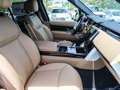New 2026 Land Rover Range Rover SE AWD/4WD image 17