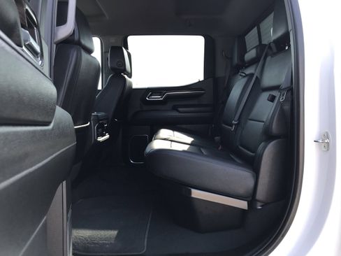 Used 2024 GMC Sierra 1500 SLT image 15