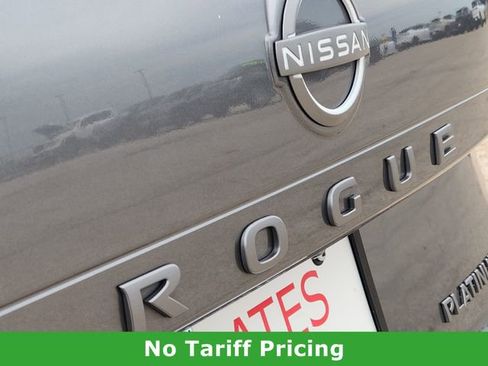 Used 2025 Nissan Rogue Platinum w/ Tech Package FWD image 11