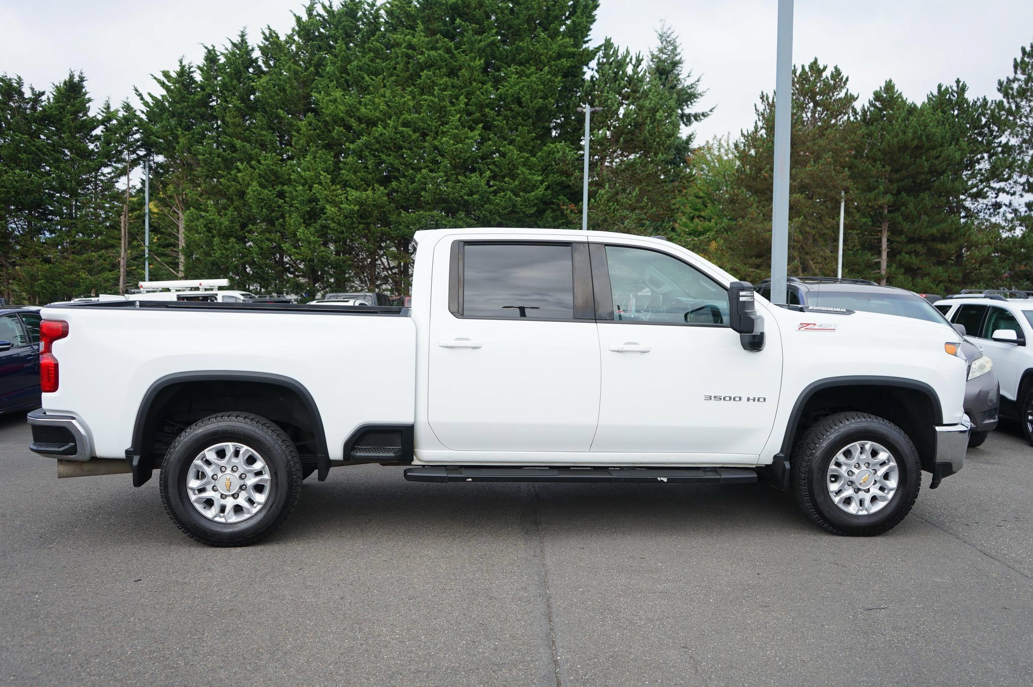 Used 2022 Chevrolet Silverado 3500 LT w/ Convenience Package AWD/4WD image 6