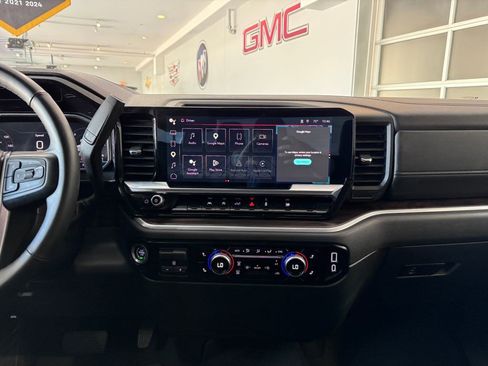 Certified 2025 GMC Sierra 1500 SLT AWD/4WD image 18