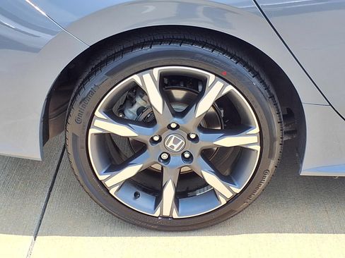 Used 2025 Honda Civic Sport Touring image 25