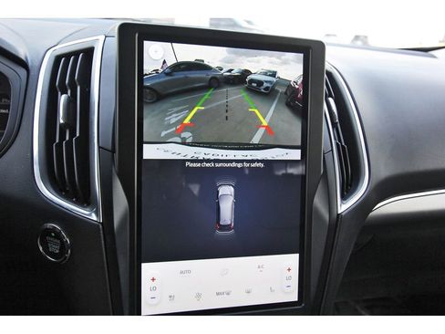 Used 2024 Ford Edge Titanium image 21