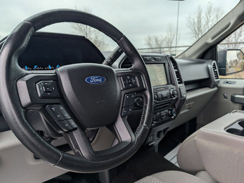 Used 2018 Ford F150 XLT w/ Equipment Group 302A Luxury AWD/4WD image 29