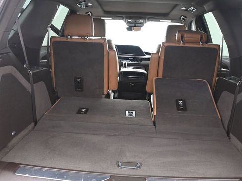 Used 2021 Cadillac Escalade Sport w/ Driver Assist Tech Package AWD/4WD image 17