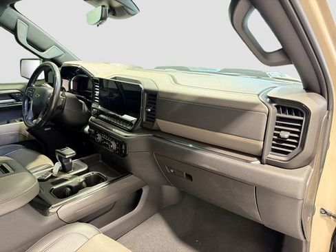 Certified 2022 Chevrolet Silverado 1500 ZR2 w/ Technology Package image 26