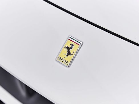 Used 2022 Ferrari F8 Tributo RWD image 24