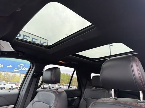 Used 2017 Ford Explorer Sport AWD/4WD image 11