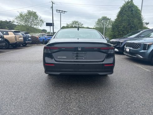 Used 2025 Honda Accord LX image 4