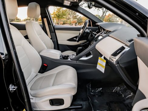 Used 2019 Jaguar E-PACE S image 36