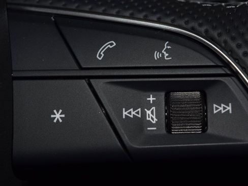 New 2026 Audi SQ7 Prestige image 14