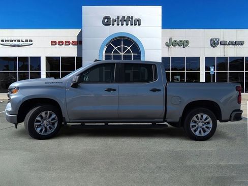 Used 2024 Chevrolet Silverado 1500 Custom image 10