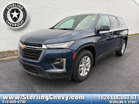 Used 2023 Chevrolet Traverse LS image 1
