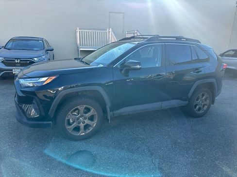 Used 2023 Toyota RAV4 AWD Hybrid image 2
