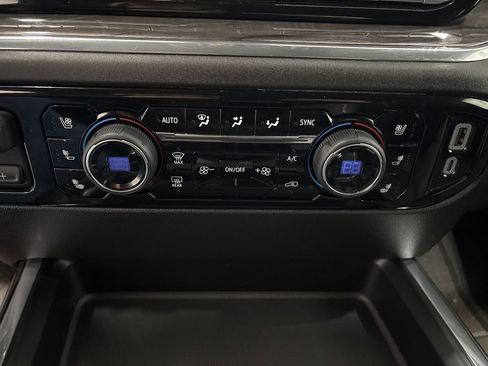 Used 2024 Chevrolet Silverado 2500 LTZ w/ LTZ Convenience Package image 23