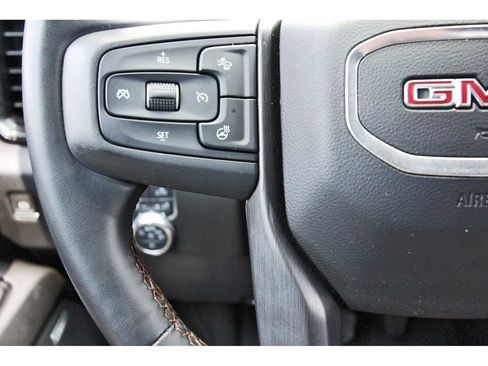 Used 2023 GMC Sierra 1500 AT4 w/ Technology Package AWD/4WD image 18