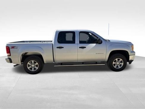 Used 2013 GMC Sierra 1500 SLE w/ Power Tech Package AWD/4WD image 2