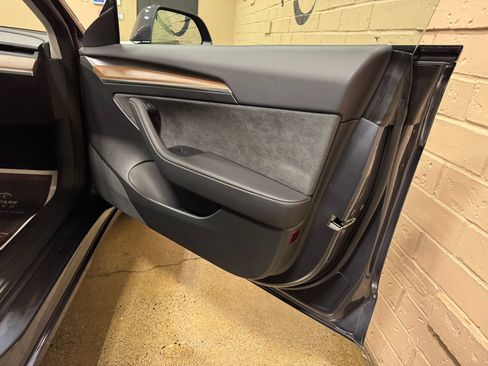 Used 2023 Tesla Model 3 Standard Range RWD image 32