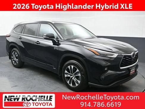 Certified 2026 Toyota Highlander XLE w/ Protection Package #3 (TMS) AWD/4WD image 1