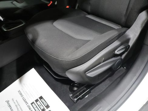 Used 2023 Jeep Renegade Latitude AWD/4WD image 10